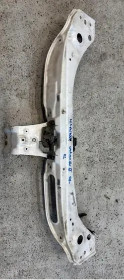 Refuerzo parachoques delantero OEM 5256A611 Mitsubishi