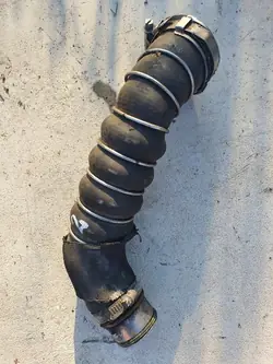 Manguera de aire turbo Audi A4 B7 2.0 TDI 8E0145790M