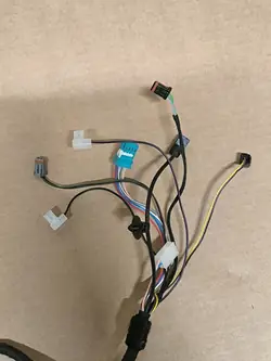 Vasen Peili Johdin OEM 23962757 Audi E-Tron