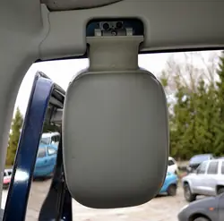 OEM 10023102 3. rivin oikea pääntuki Discovery II