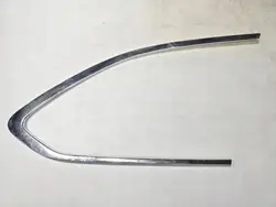 BMW OE 7337010 Rechter Achterruitlijst voor 5 Serie Touring