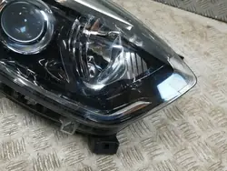Phare Avant Droit Renault Captur I 260104476R