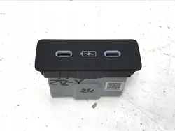 Port USB-C Honda OEM 8A350TJBA013M1 pour ZR-V 2024
