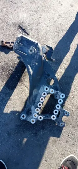 Mercedes Actros MP4 fjäderfäste OEM A96032223801