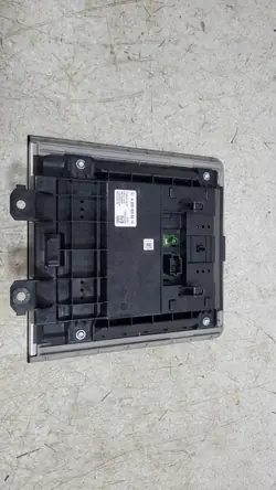 Mercedes C-luokka W206 OEM 2069006514 Navigointinäyttö