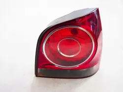 Volkswagen Polo 05-08 Lámpara trasera derecha VW 6Q6945096AB