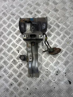 Mitsubishi Tutafäste OEM - Framre Bälte