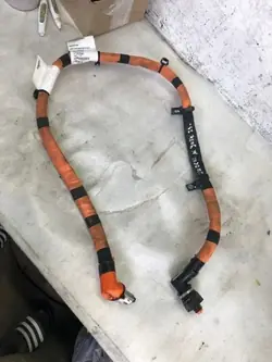 Nissan batterikabel OEM 240410216R för JUKE 1.6L