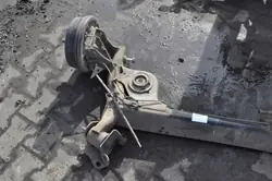 Suspension arrière Dacia Duster I Poutre OEM 422220