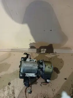 Bomba de suspensão Citroen C5 I OEM 9636713880