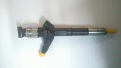 Denso 16600EB300 Injektor