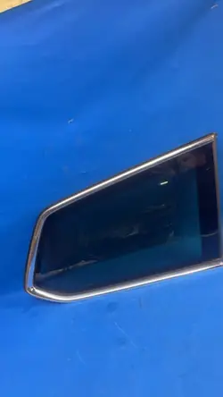Kori Laskeva OEM 3G9845298 CH VW Passat B8 Vasen