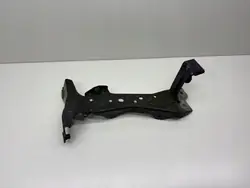 Support de garde-boue Audi A3 S3 8V droit avant OEM 8V0821167A