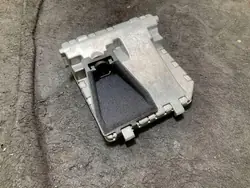 Mazda 2 etukamera OEM D23P67XCX - Käytetty