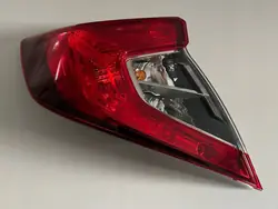 Luz trasera LED izquierda Honda Civic X Sedan 2016-2019 OEM