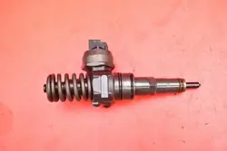 Ruiskutuspumppu OEM 0414720312 VW Passat B6 2.0 TDI:lle