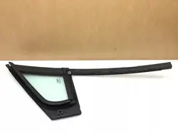 Vitre triangulaire porte avant droit Renault Clio IV OEM 802621044R