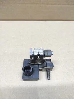 Pince Négative OEM 295C35792R - Occasion