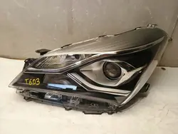Faros izquierdo Toyota Yaris III 2017-2020 OEM 81170-0DJ90