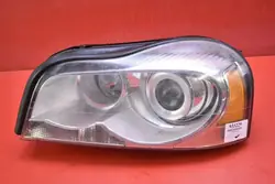 Vasen Xenon-ajovalot Volvo XC90 2006-2014 OEM 31290892
