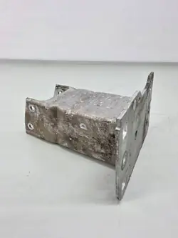 Etujousimen puskuri oikea puoli OEM 8W6807134