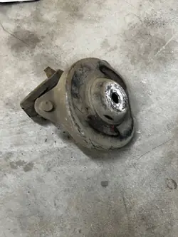 Support de poutre silencieux OEM 33316798811 pour BMW Série 5/6/7