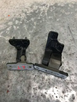 Charnière Porte Arrière Gauche OEM APU27585 Mercedes W205