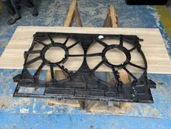 OEM 8W0121003H Boîtier Ventilateur Avant Audi A4 B9