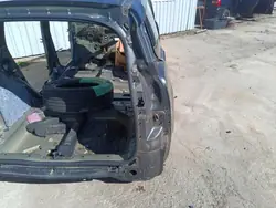 OEM Wrakowisko-19588- Guardabarros Trasero Derecho Peugeot 5008