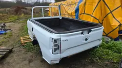 Ford Ranger kuormatila-kitti OEM - Takaluukku & valot