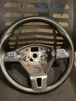 Ohjauspyörän Vante OEM Golf VI - Volkswagen käytetty