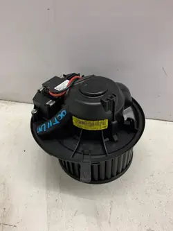 Soplador Skoda Octavia II Lift OEM 3C0907521F