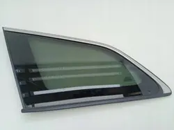 Toyota Corolla E21 linke hintere Chrom-Seitenscheibe OEM 43R-011595