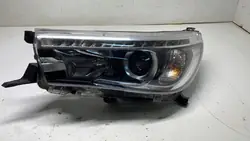 Phare avant gauche LED TOYOTA HILUX VIII 15-19