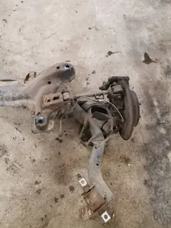 Honda CR-V IV bakvagnsbalk OEM edrftgyhjnbvcf
