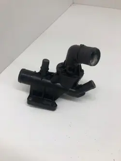 Carcasa de termostato RENAULT GRAND SCÉNIC III 1.6L diesel 110617671R