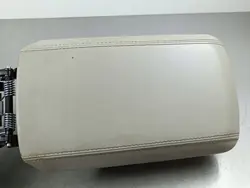 Kia Sportage konsolin käsinoja OEM 84660DM000GT