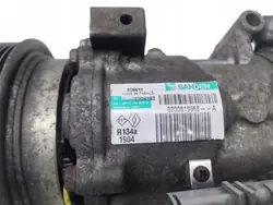 Renault OE 8200819568A AC Compressor