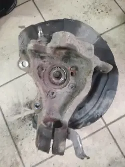 Höger framhjulsbärare OEM 6788700 BMW X1
