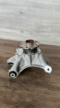 Vänster Bakre Knuckle VW ID4 Skoda Enyaq Audi Q4 E-Tron 1EA435N