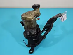 Bomba de direção assistida Nissan Almera N16 1.5 DCI