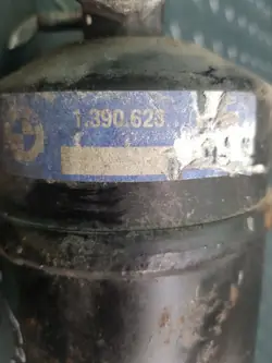 BMW OEM 1 390 623 AC Kondensor för E34 520i/525i