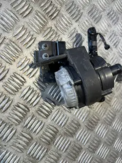 Vattenpump OEM 210108197R för Renault 1.5/2.0 DCI
