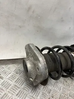 Etuiskunvaimennin Mercedes W212 4MATIC OEM