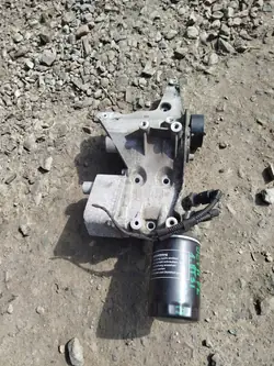 Öljynsuodattimen Pohja OEM 06J903143AH VW Audi Skoda