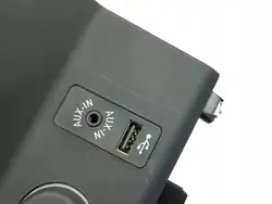 Prise USB BMW OEM 9283144 pour i3 2015