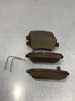 OEM FBZ19370 Taka jarrupalat Hyundai i10 2019