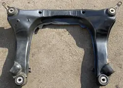 Trave frontal Audi A4 B6 8E 8H OEM Peça usada