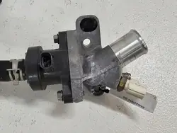 TOYOTA C-HR 1.8 B HYBRIDE BOÎTIER DE THERMOSTAT 8942247010