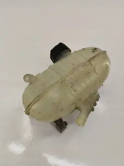 Kühlmittel-Ausgleichsbehälter Renault Trafic III (X82) 2015 OEM 217101893R